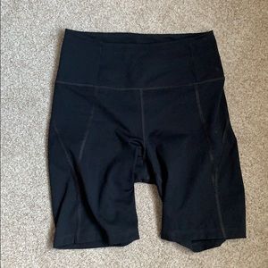 Girlfriend Collective biker shorts S Black